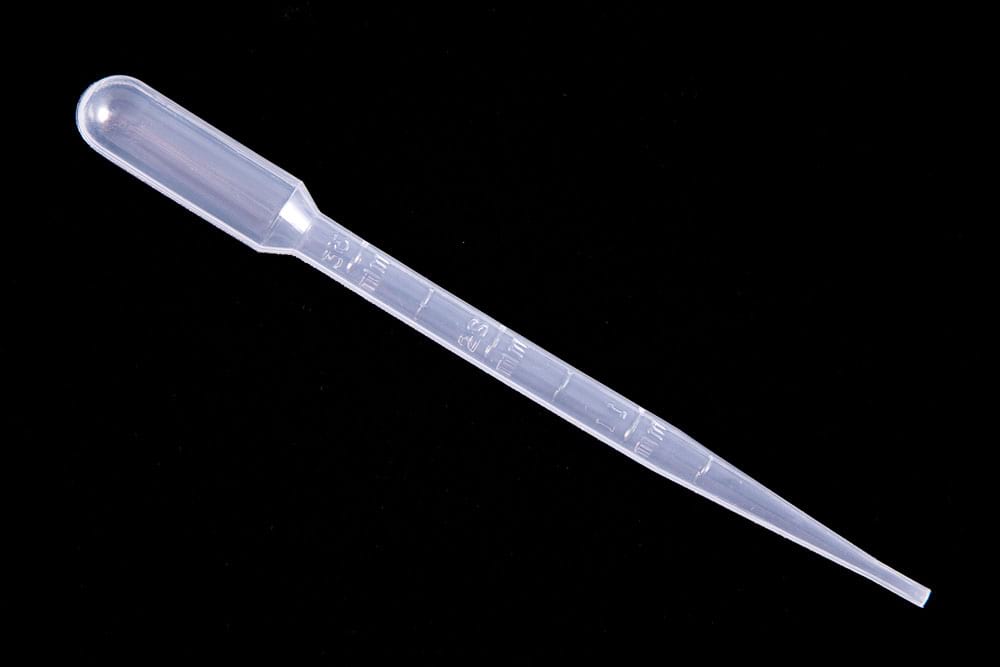 Give water to your ants with this water dropper pipet.